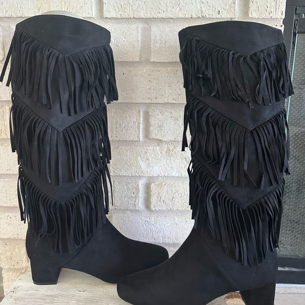 Chic Black Fringe Heeled Boots